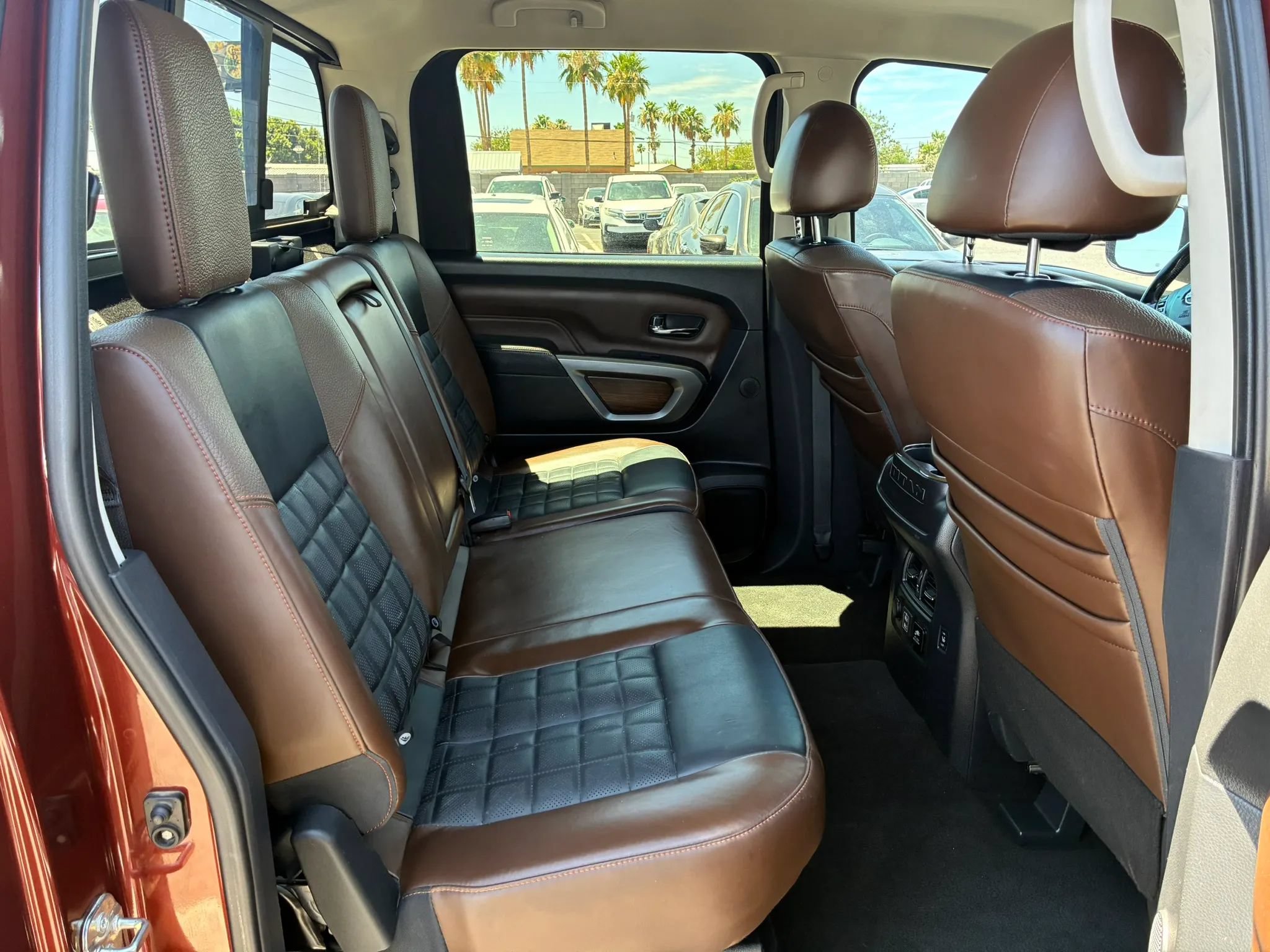 Used 2019 Nissan Titan Platinum Reserve AWD/4WD image 24