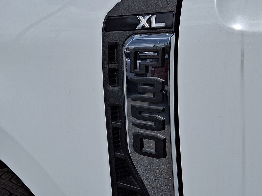 New 2025 Ford F350 XL AWD/4WD image 10
