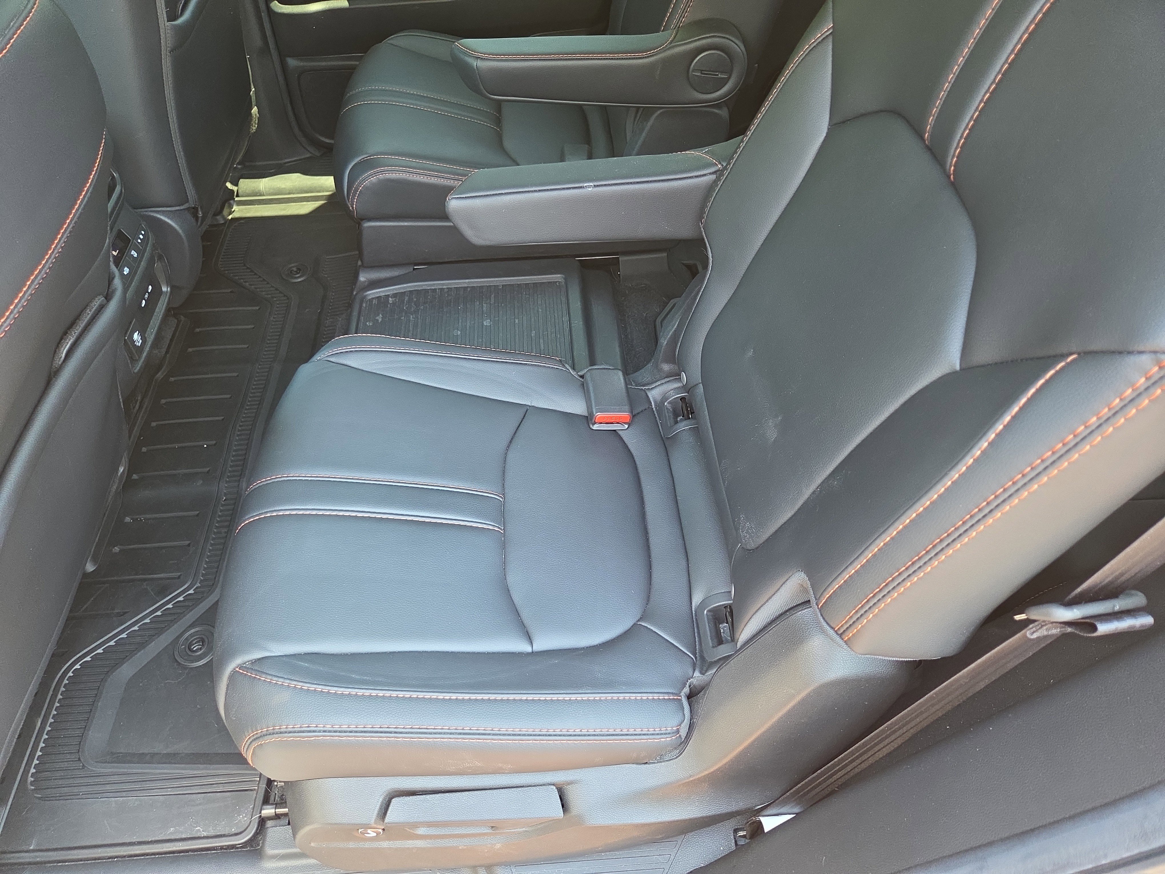 Used 2025 Honda Pilot TrailSport image 23