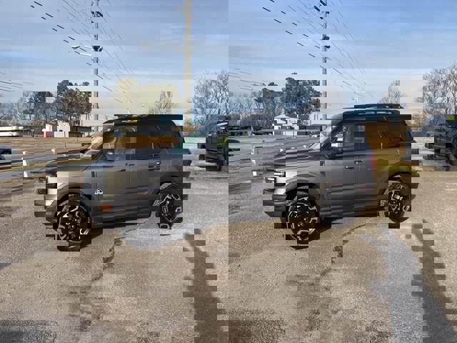 Used 2022 Ford Bronco Sport Outer Banks w/ Tech Package image 2