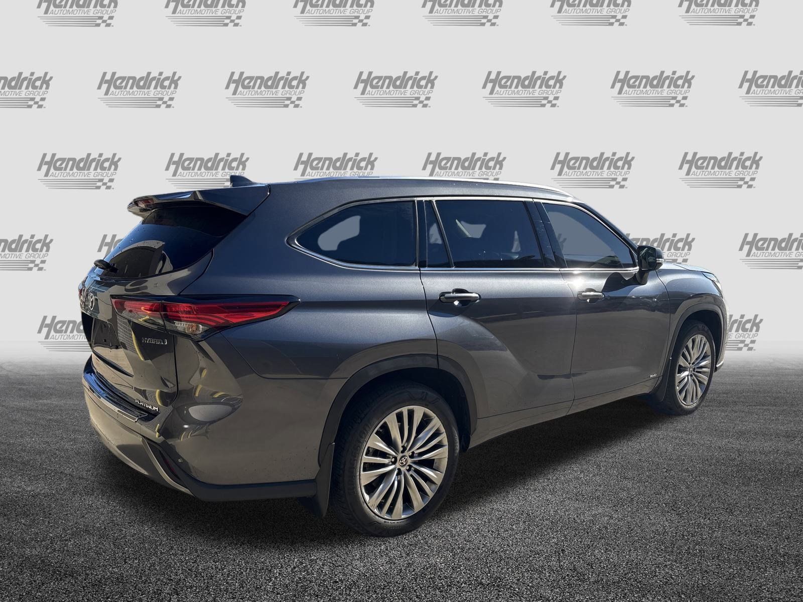 Used 2022 Toyota Highlander Platinum image 10