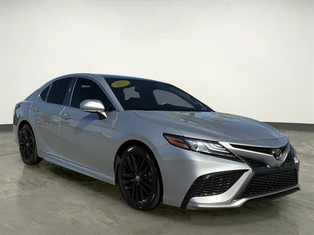 Used 2023 Toyota Camry XSE image 12