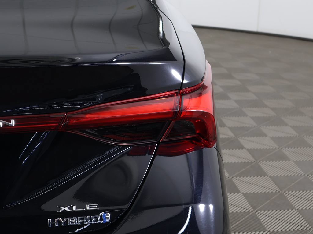 Used 2019 Toyota Avalon XLE w/ Moonroof Package FWD image 16