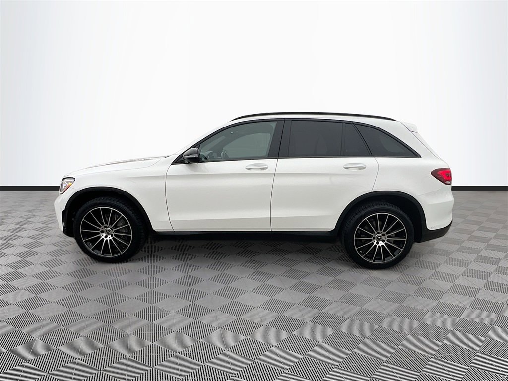 Used 2021 Mercedes-Benz GLC 300 4MATIC image 4