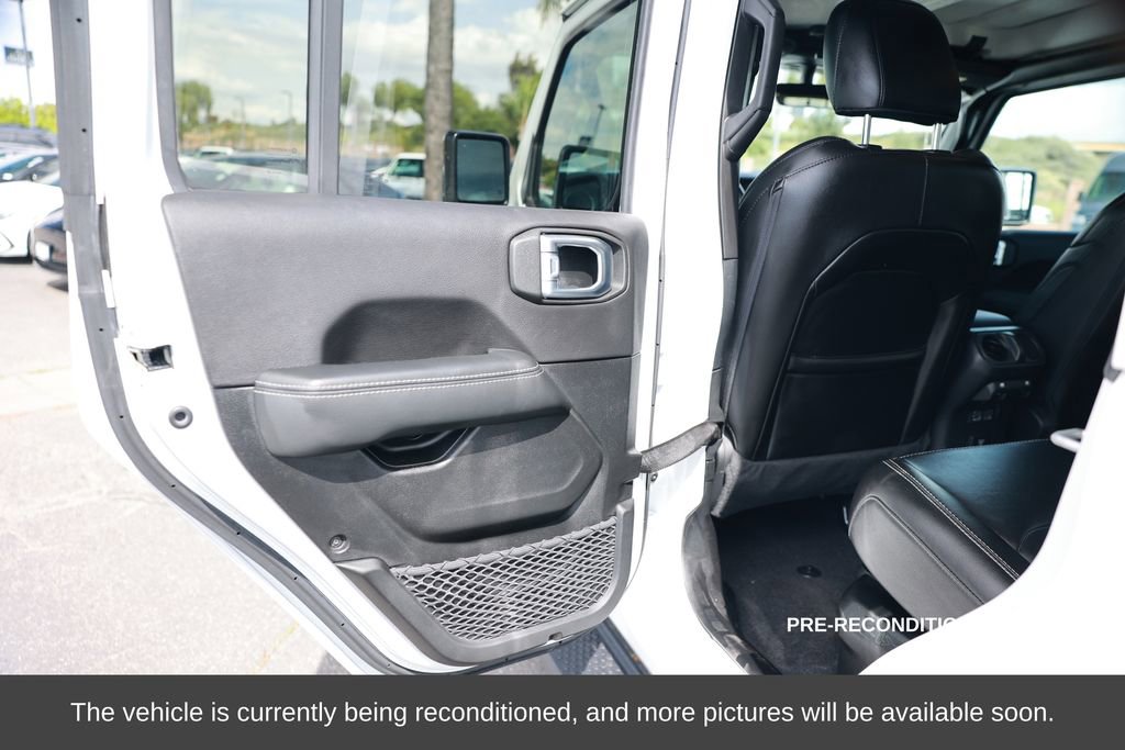 Used 2023 Jeep Wrangler Unlimited Sahara w/ Cold Weather Group image 39