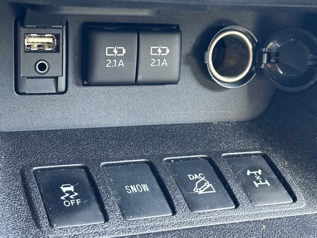 Used 2018 Toyota Highlander SE AWD/4WD image 22