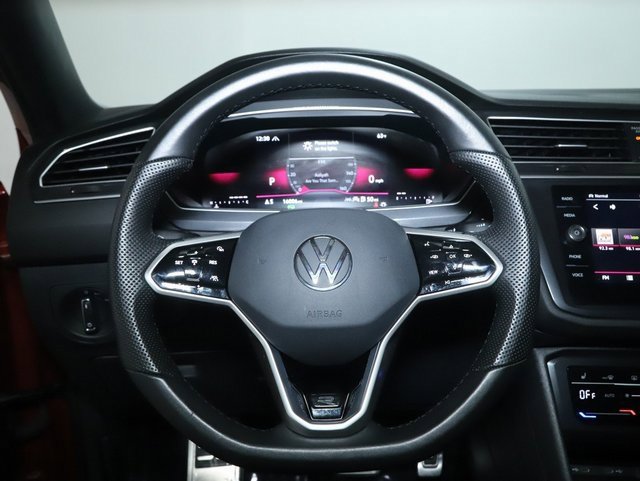 Used 2024 Volkswagen Tiguan SE R-Line image 22