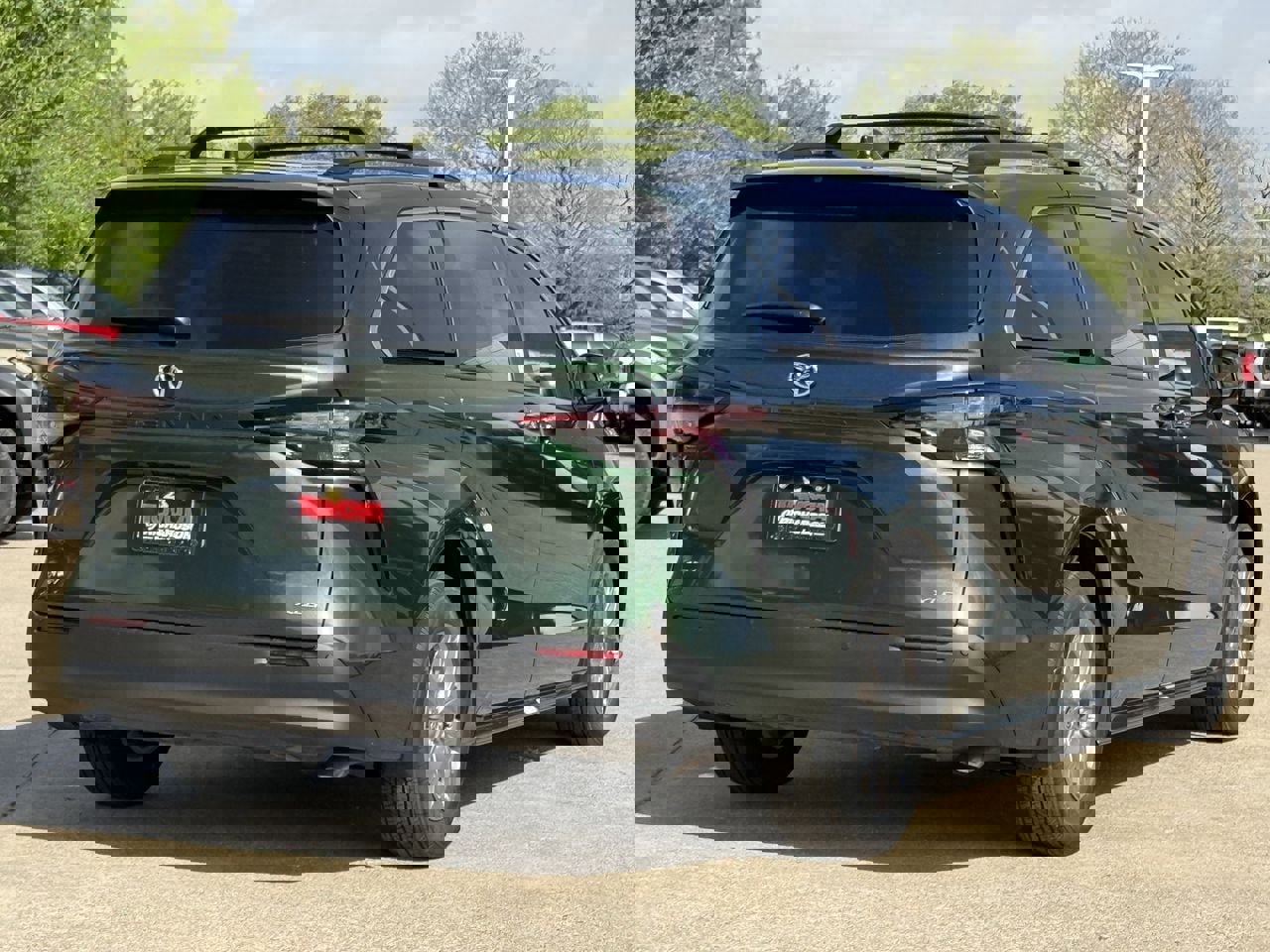 New 2026 Toyota Sienna XLE image 4