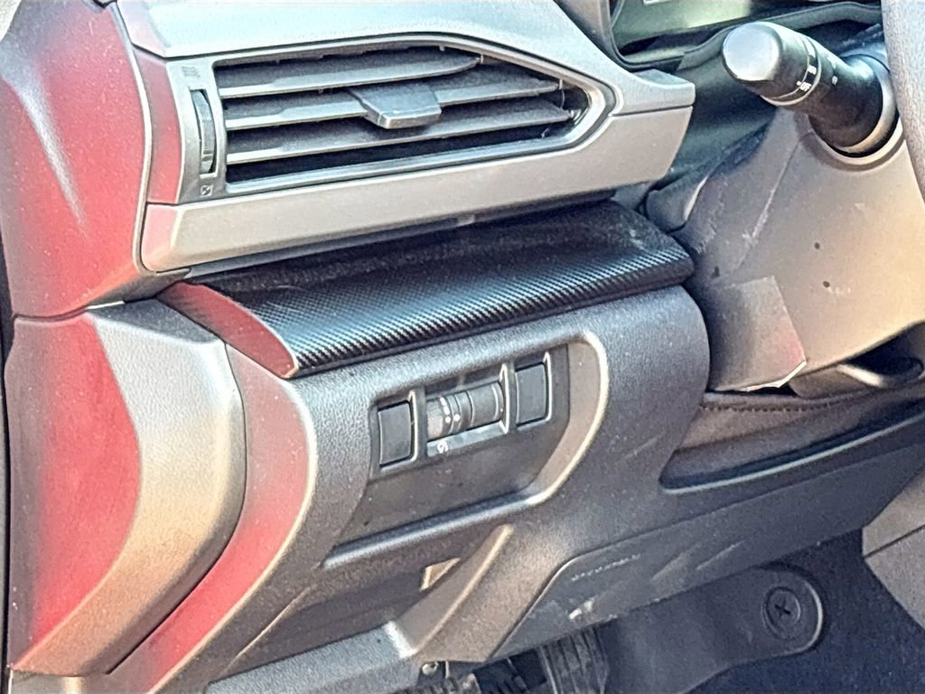 Used 2024 Subaru Crosstrek 2.0i Premium image 10