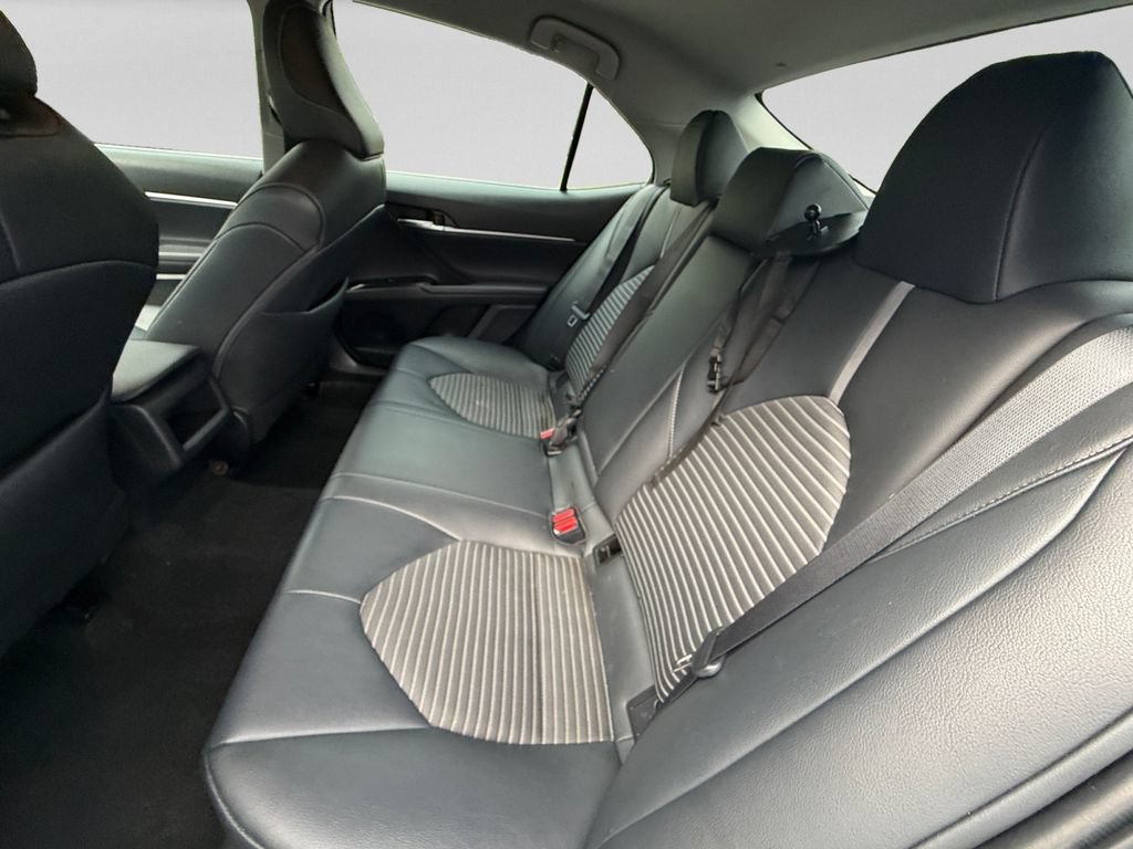 Used 2019 Toyota Camry SE FWD image 25