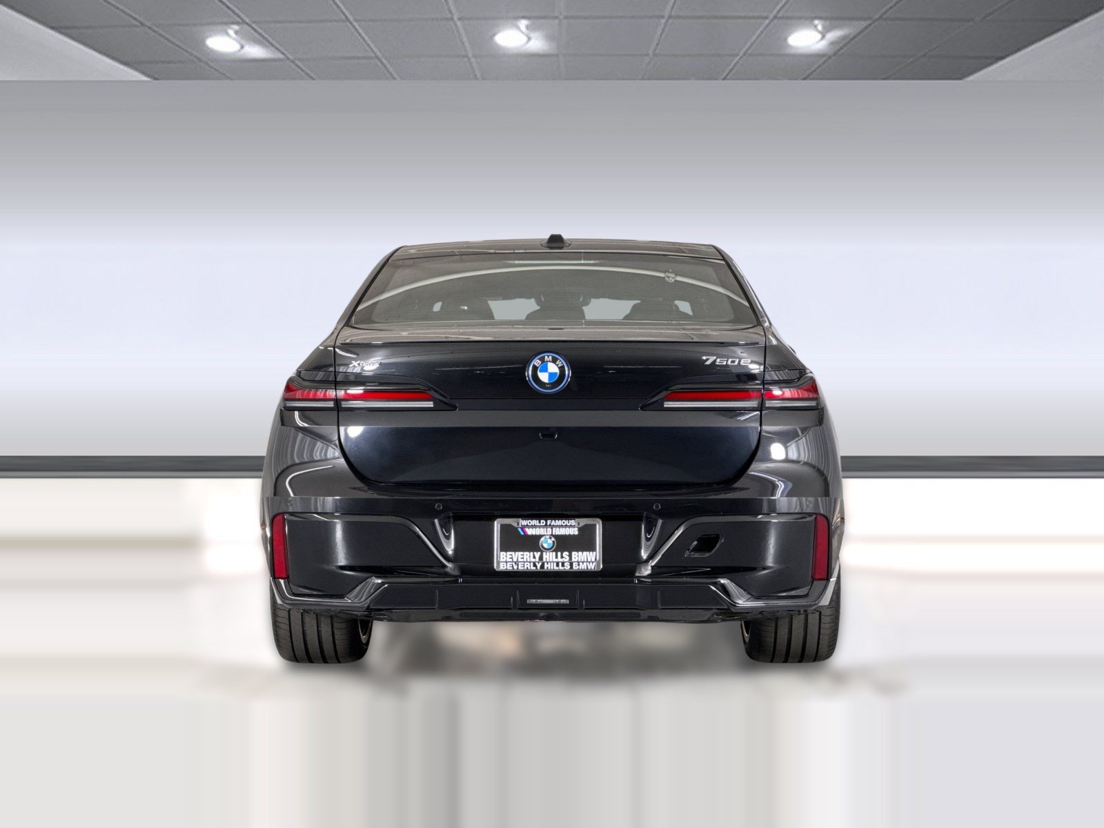 New 2026 BMW 750e xDrive w/ Premium Package AWD/4WD image 10