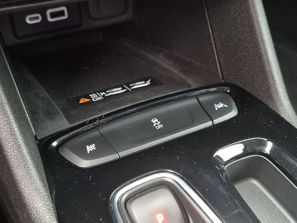 Used 2023 Chevrolet Bolt EUV LT w/ Redline Edition FWD image 18