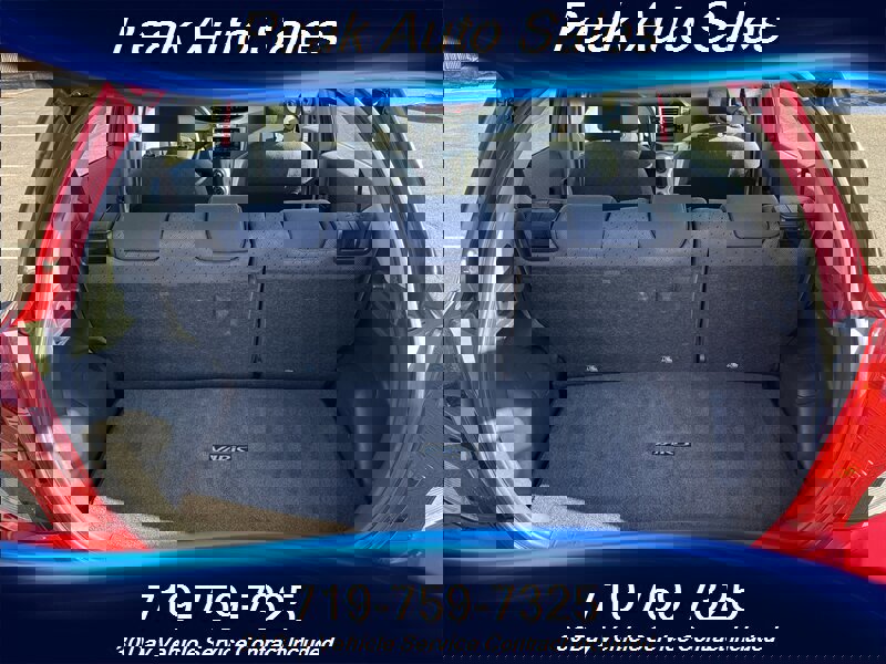 Used 2010 Toyota Yaris 4-Door Hatchback image 21