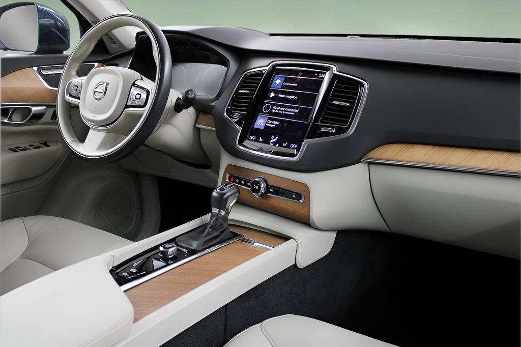 Certified 2022 Volvo XC90 T6 Momentum w/ Advanced Package AWD/4WD image 18