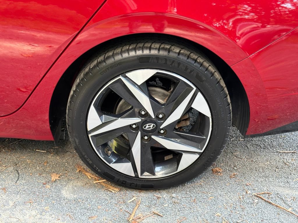 Certified 2023 Hyundai Elantra Limited w/ Cargo Package FWD image 6