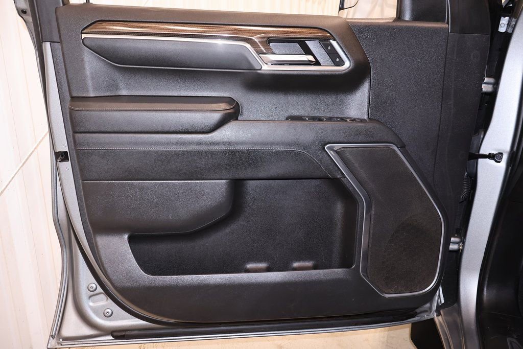 Used 2024 Chevrolet Silverado 1500 LT image 11