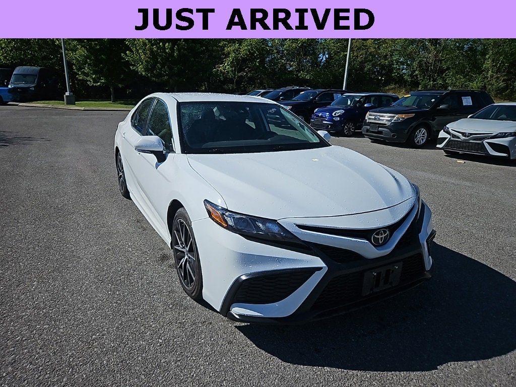 Used 2023 Toyota Camry SE