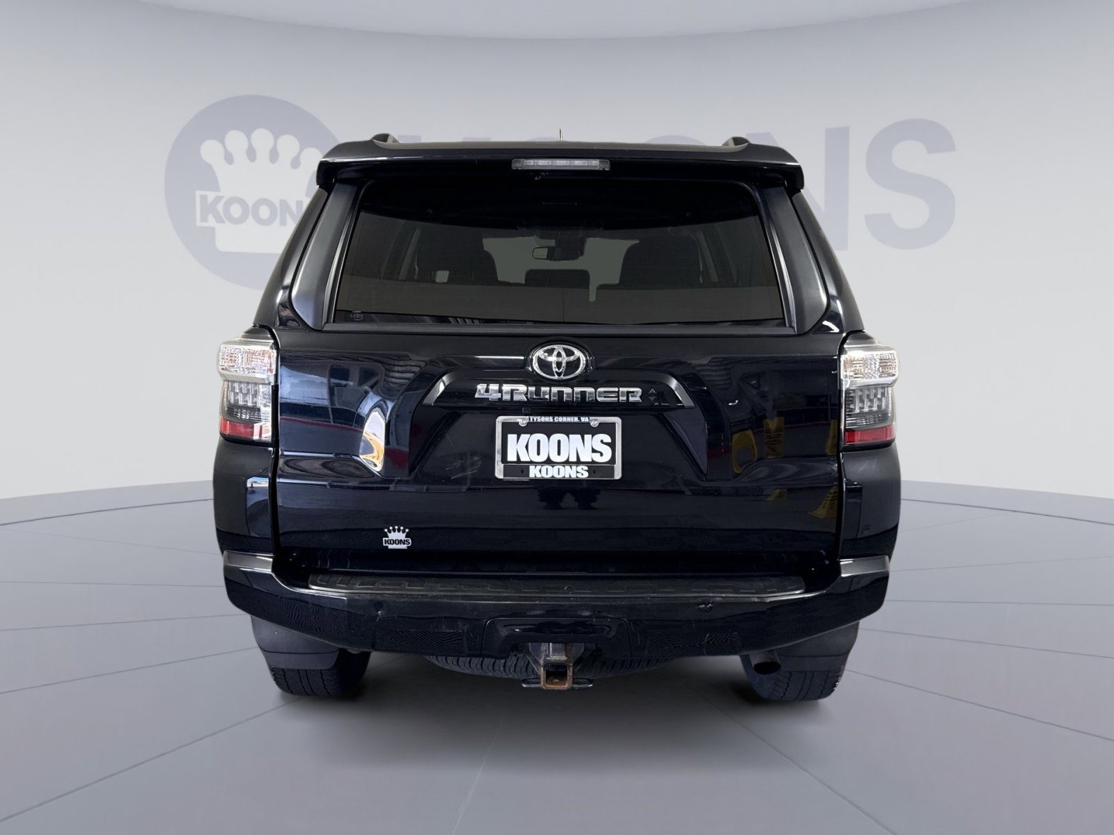 Used 2023 Toyota 4Runner SR5 AWD/4WD image 5
