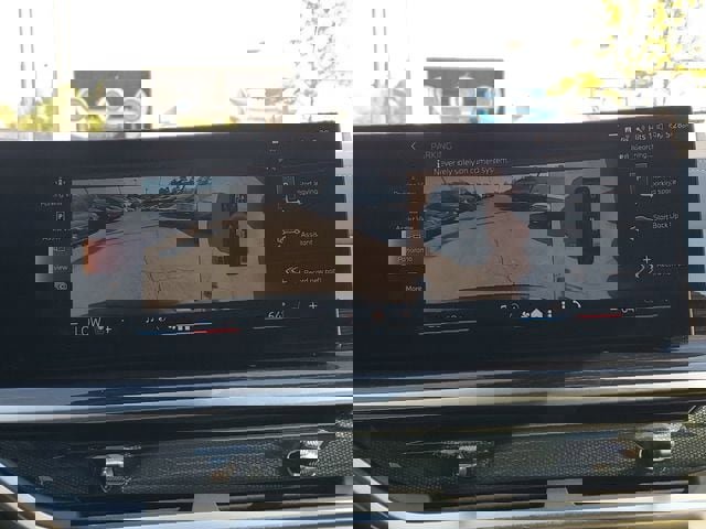 Used 2025 BMW X5 xDrive40i w/ M Sport Package image 30