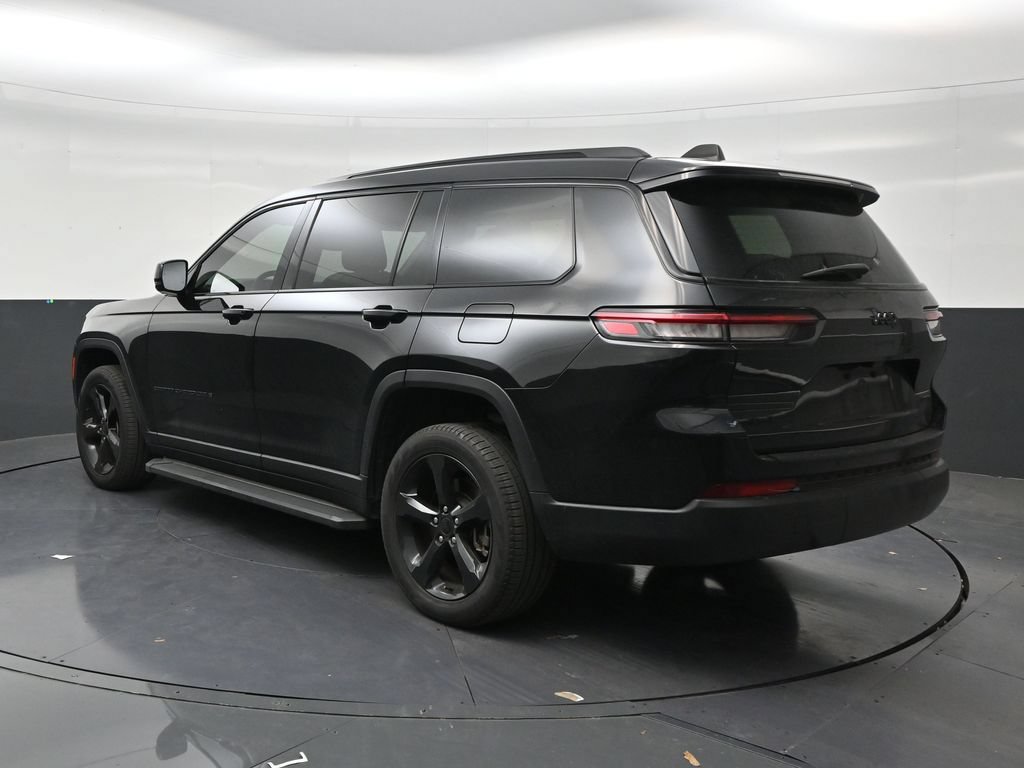 Used 2024 Jeep Grand Cherokee L Limited w/ Black Appearance Package AWD/4WD image 3