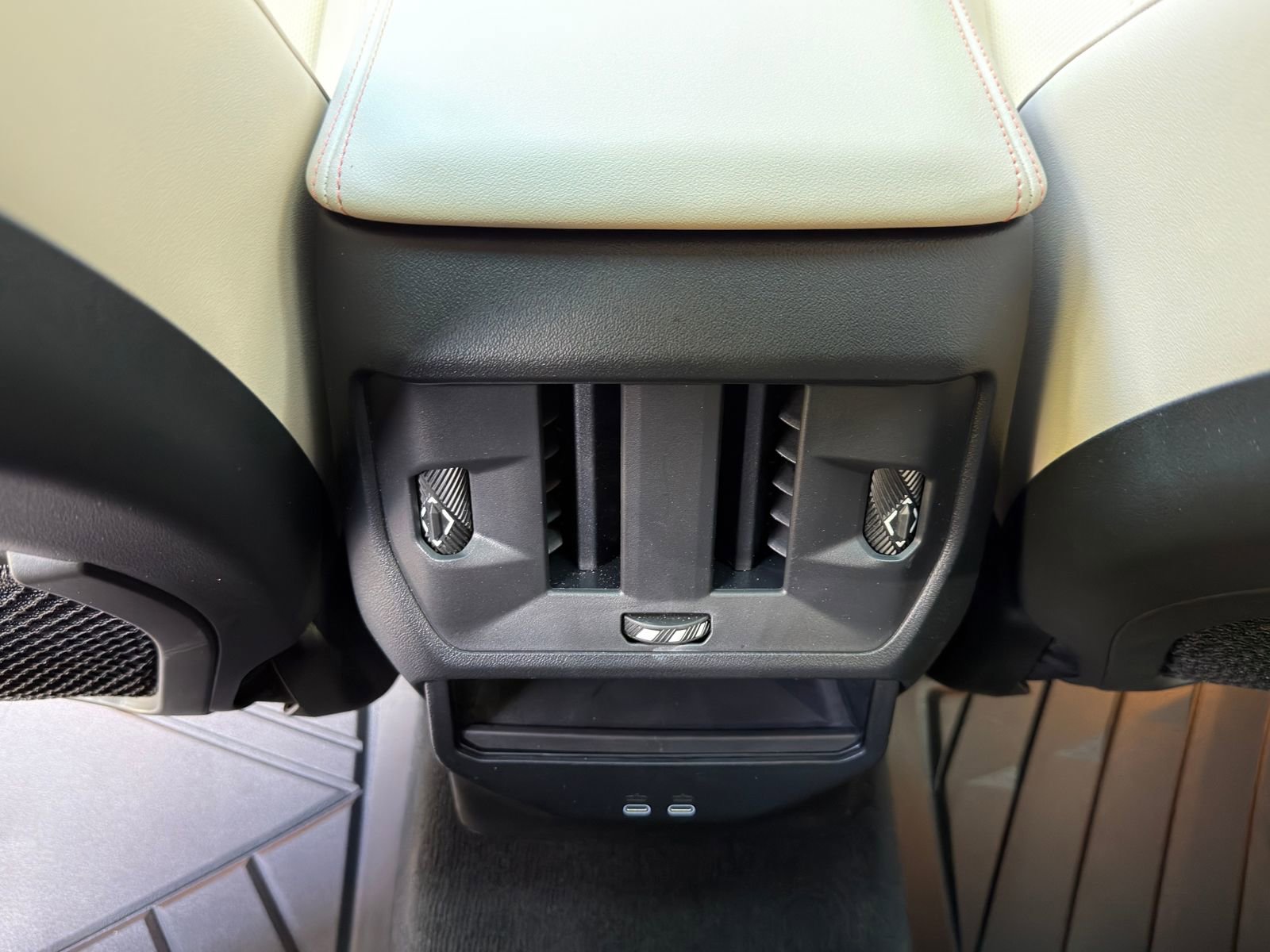 Certified 2025 BMW X3 xDrive30i w/ M Sport Package image 15