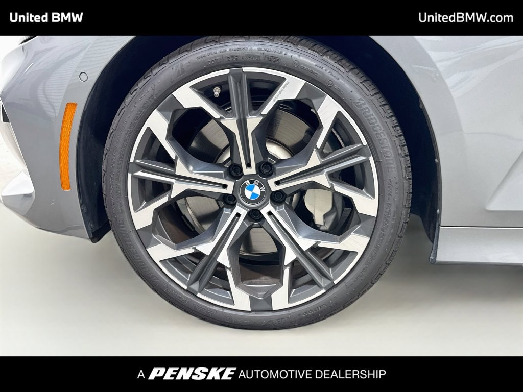 Certified 2025 BMW 330i Sedan RWD image 2