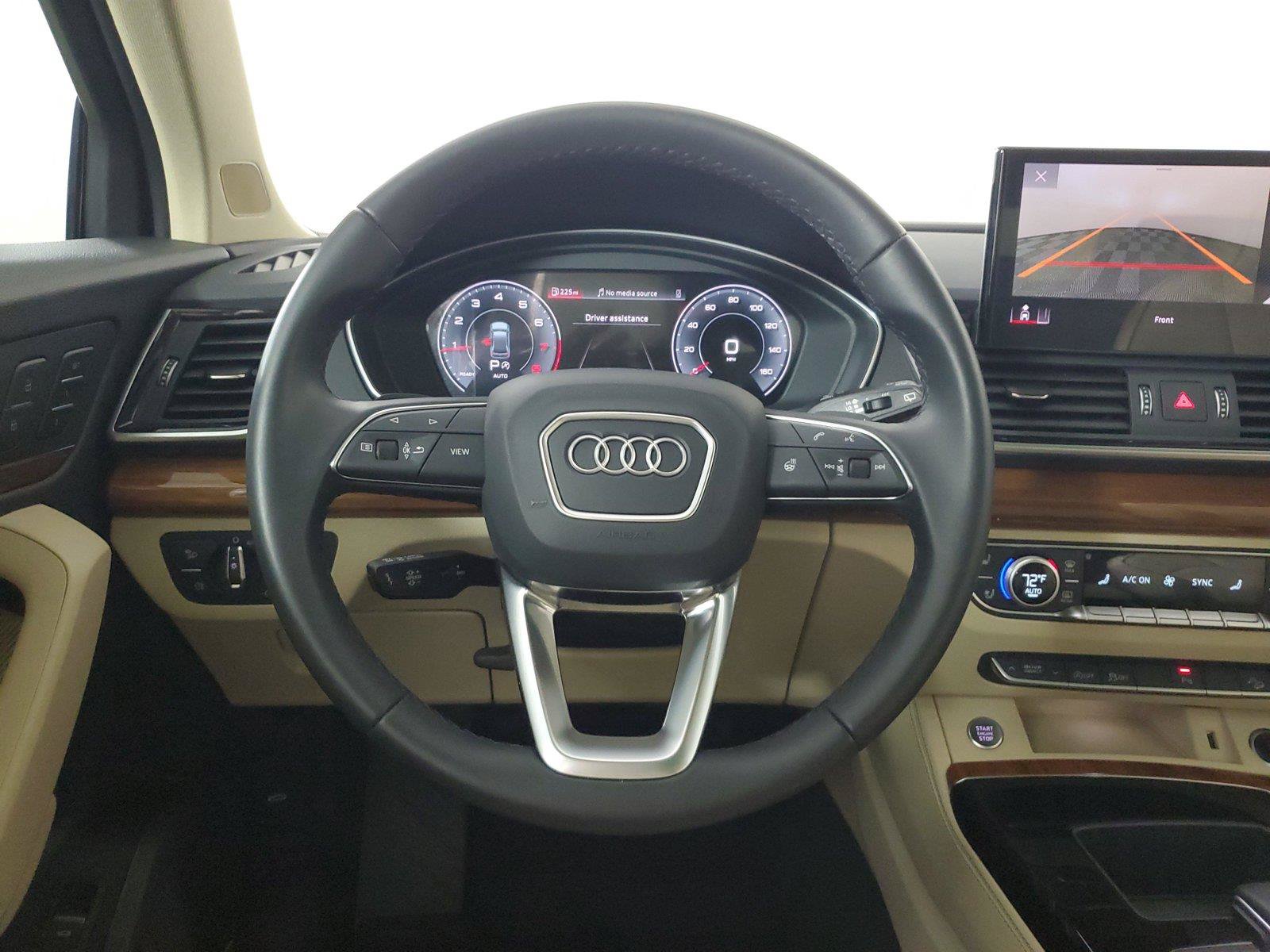 Used 2023 Audi Q5 2.0T Premium Plus w/ Premium Plus Package AWD/4WD image 16