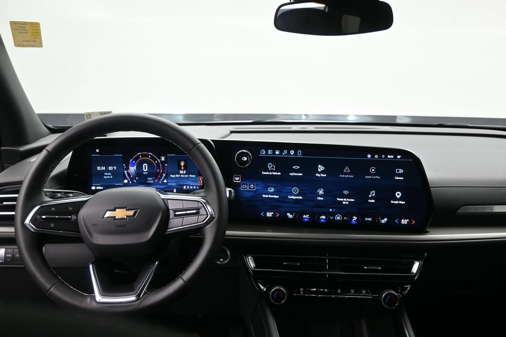 Used 2026 Chevrolet Traverse LT FWD image 15