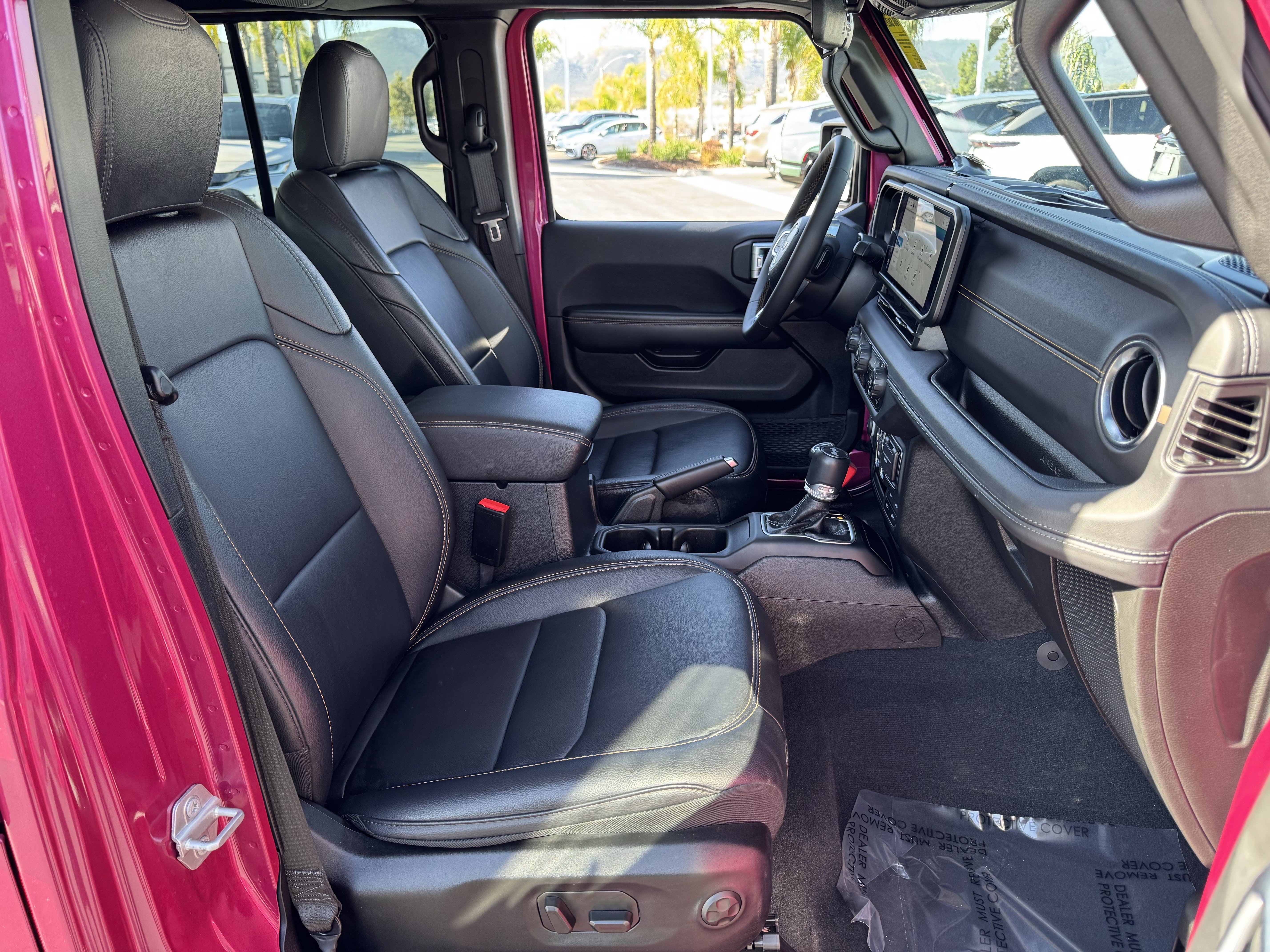 Used 2024 Jeep Wrangler Sahara w/ Safety Group image 39