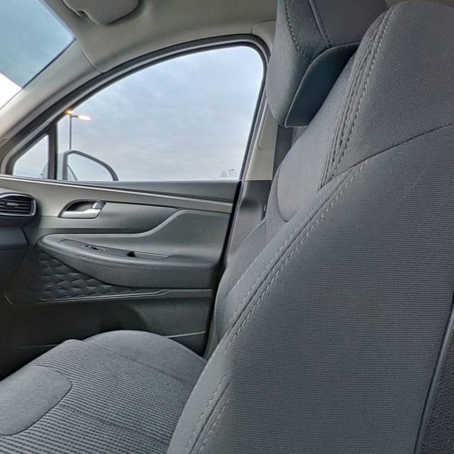 Used 2019 Hyundai Santa Fe SE image 24