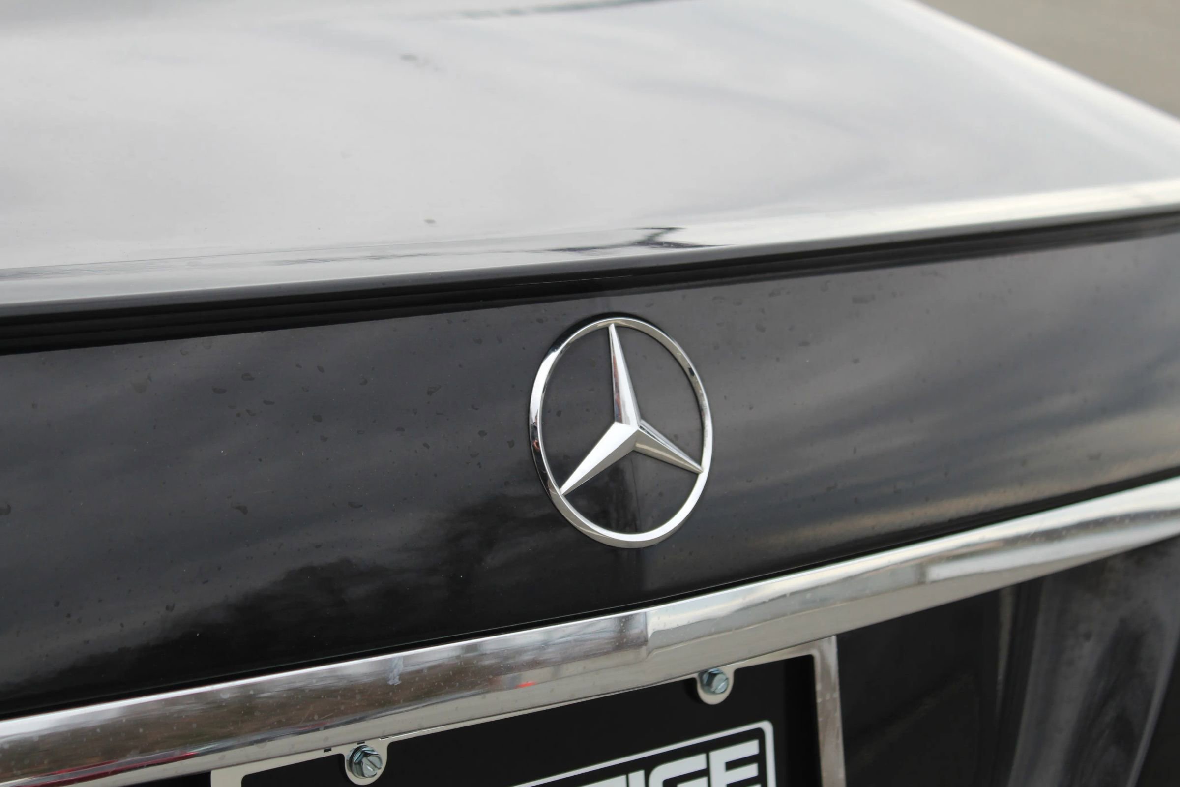 Used 2011 Mercedes-Benz E 550 4MATIC Sedan image 37