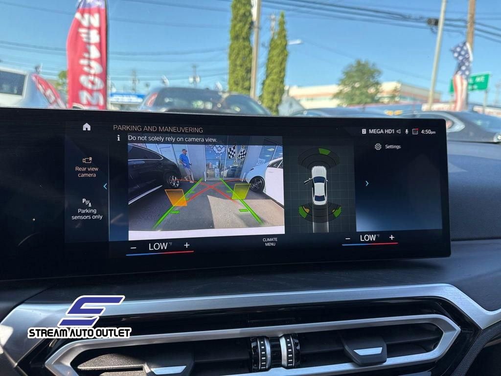 Used 2024 BMW 330i xDrive Sedan w/ Convenience Package image 32