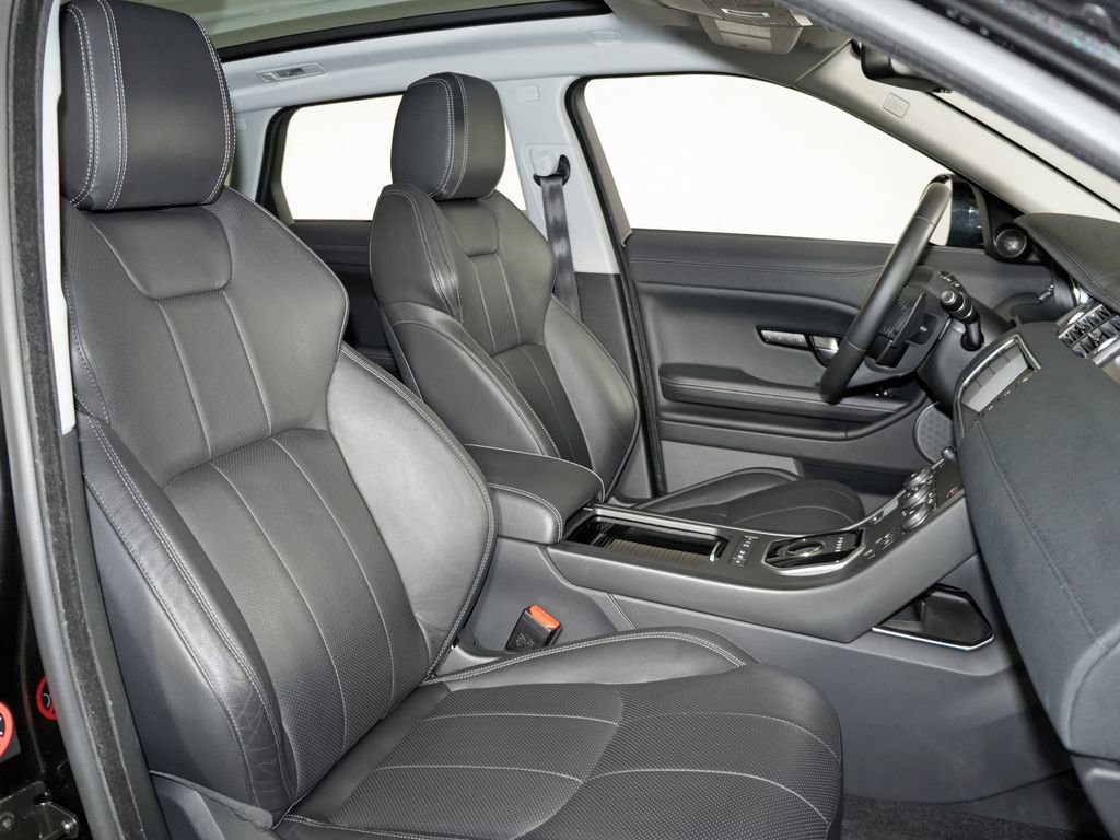 Used 2019 Land Rover Range Rover Evoque image 38