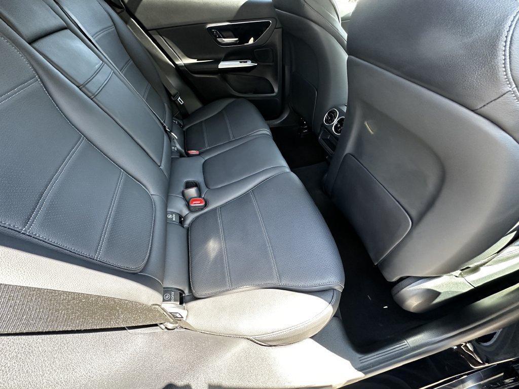 Certified 2025 Mercedes-Benz GLC 350e 4MATIC w/ Driver Assistance Package image 18