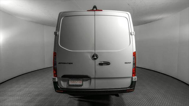 Used 2022 Mercedes-Benz Sprinter 1500 image 5
