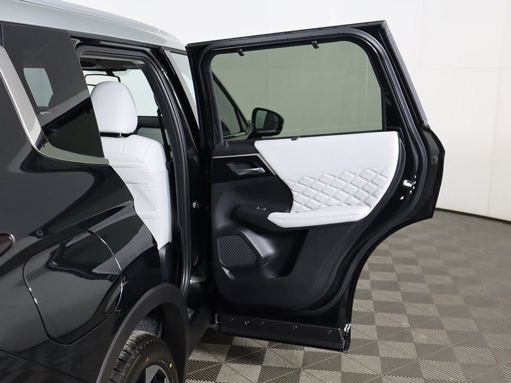 New 2025 Mitsubishi Outlander SEL AWD/4WD image 28