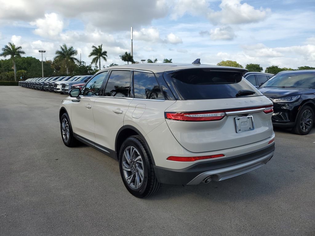 Used 2024 Lincoln Corsair FWD image 3
