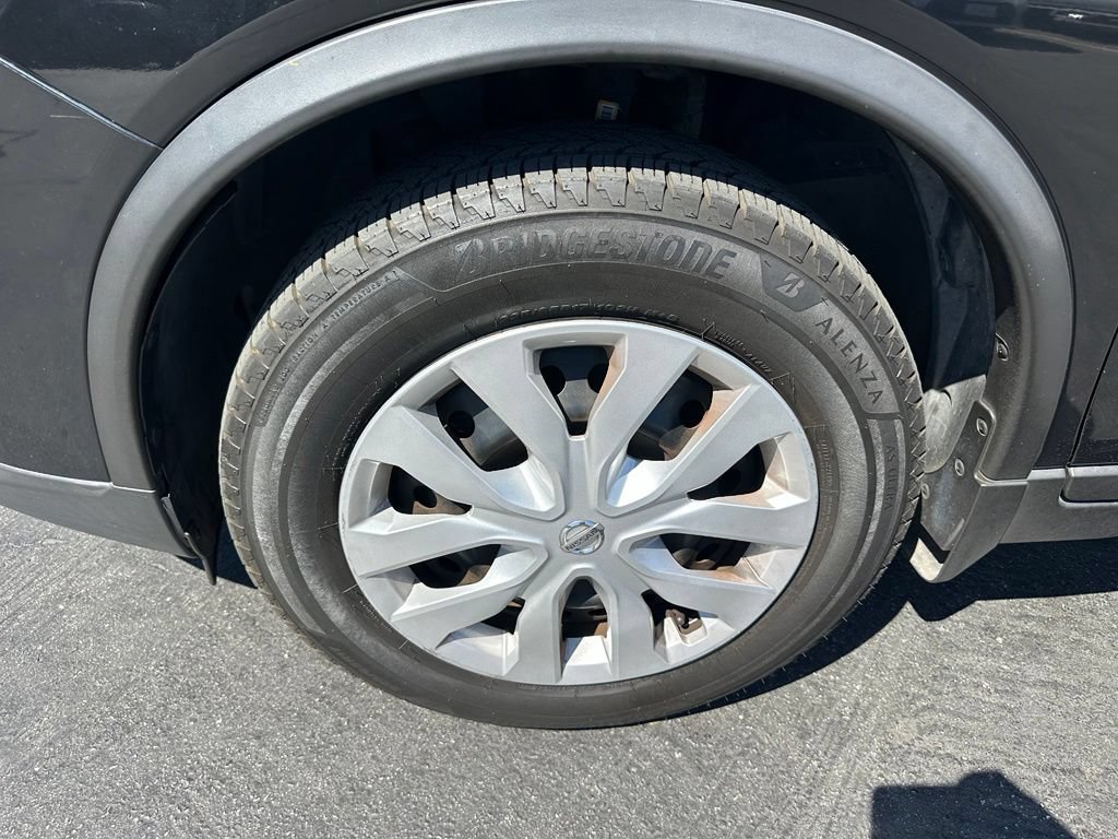 Used 2016 Nissan Rogue S FWD image 8