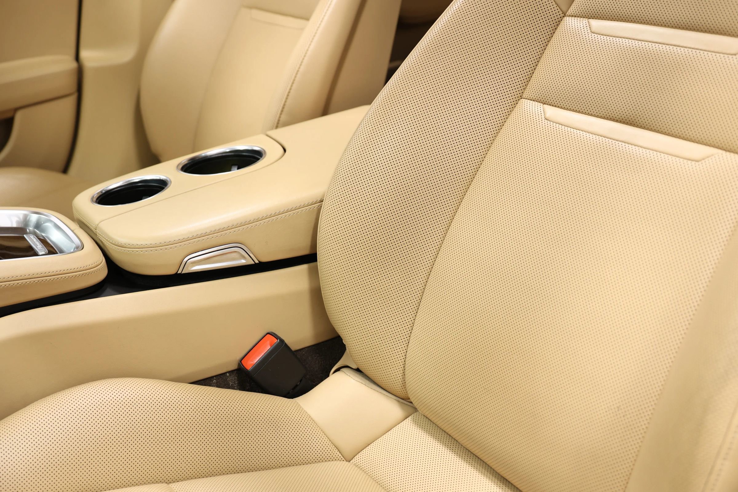 Used 2018 Porsche Panamera 4 Executive w/ Dark Walnut Interior Package image 21