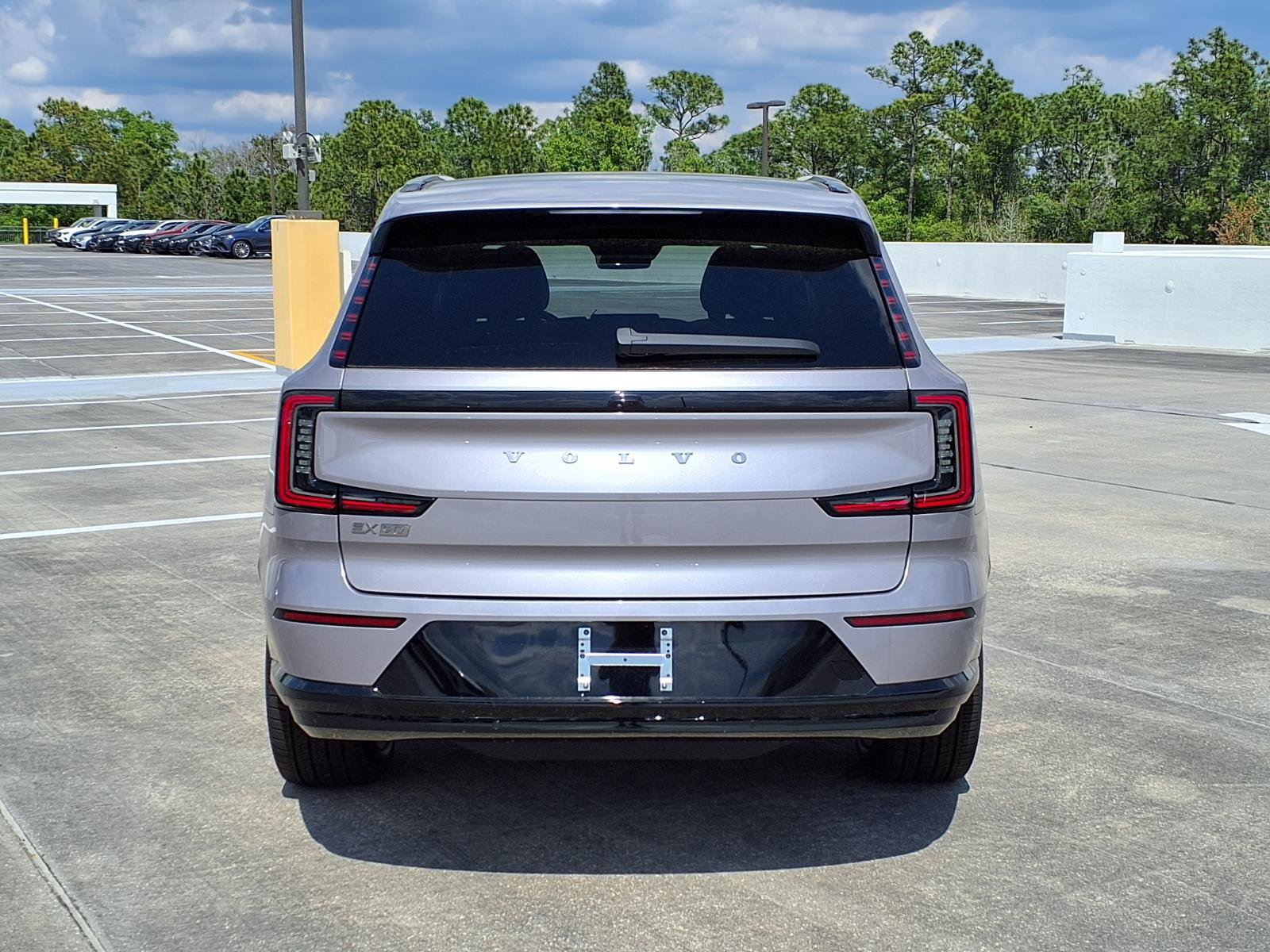 New 2026 Volvo EX90 Plus RWD image 6