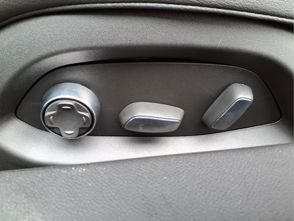 New 2026 Chevrolet Corvette Stingray Preferred Cpe w/ Z51 Performance Package image 17