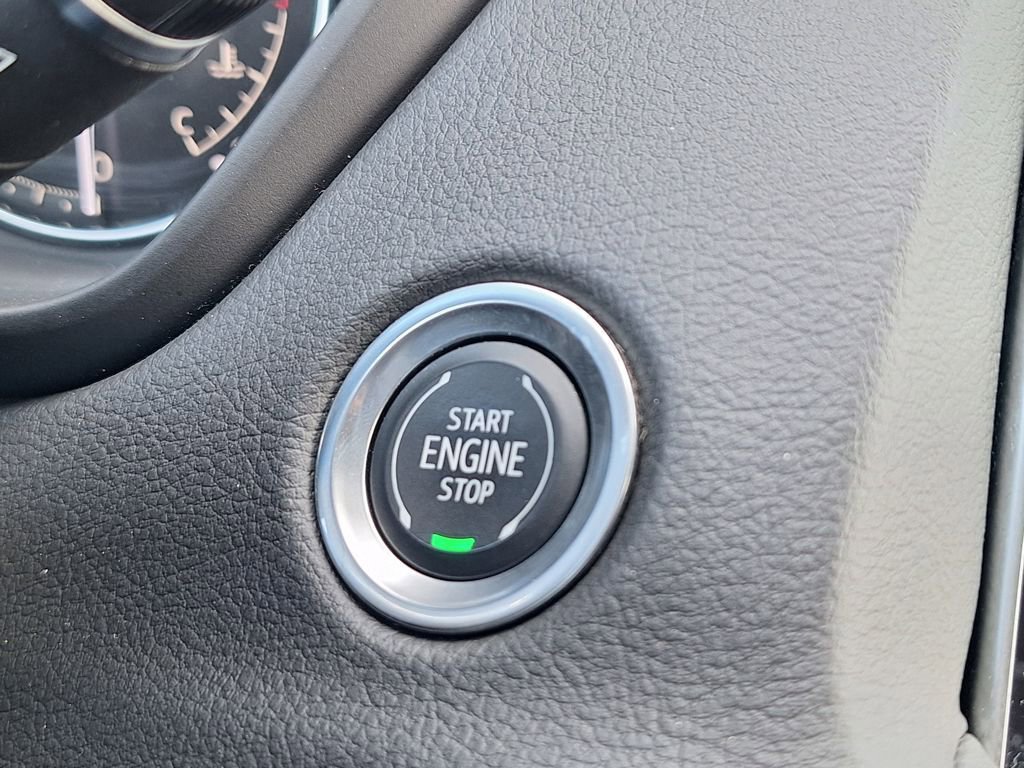 Used 2023 Cadillac XT4 Premium Luxury image 22