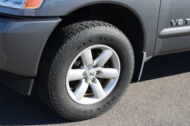 Used 2014 Nissan Titan SV image 12