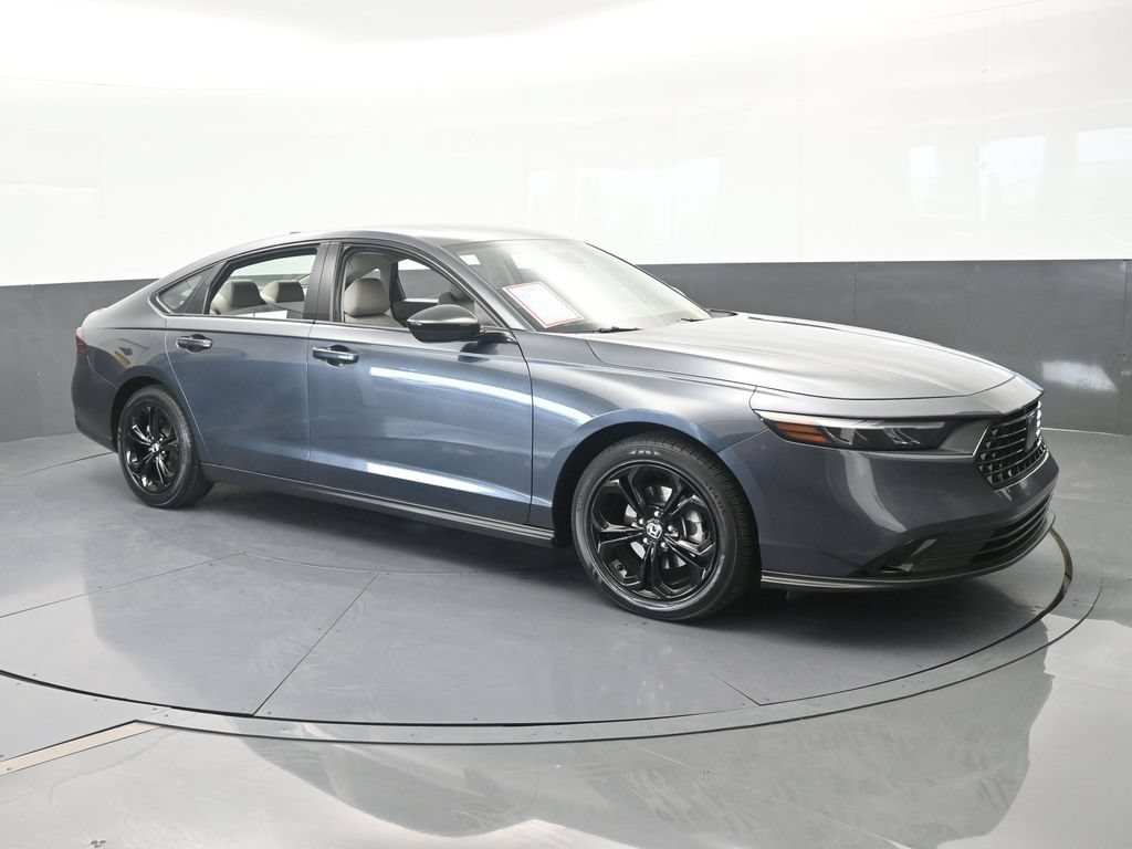 Used 2025 Honda Accord SE image 8