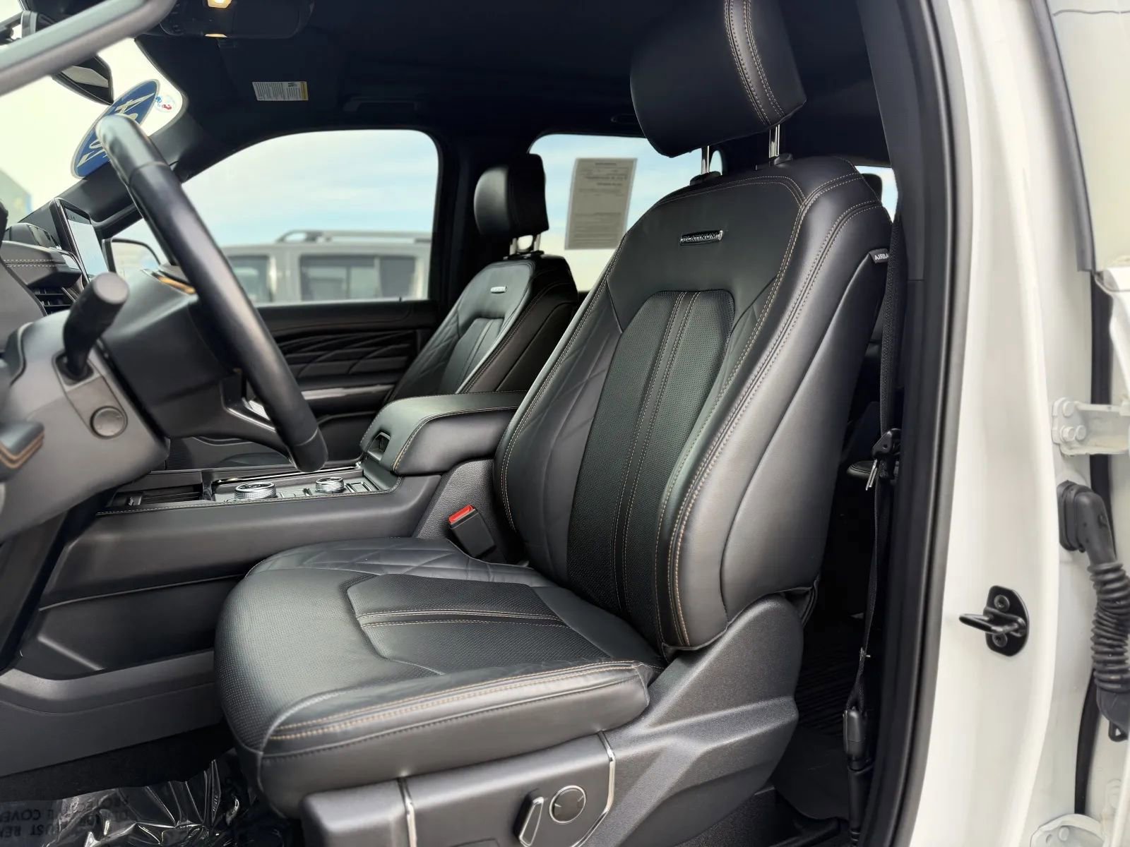 Used 2024 Ford Expedition Max Platinum image 14