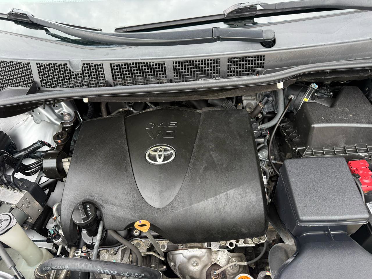 Used 2018 Toyota Sienna XLE w/ Entertainment Package FWD image 8