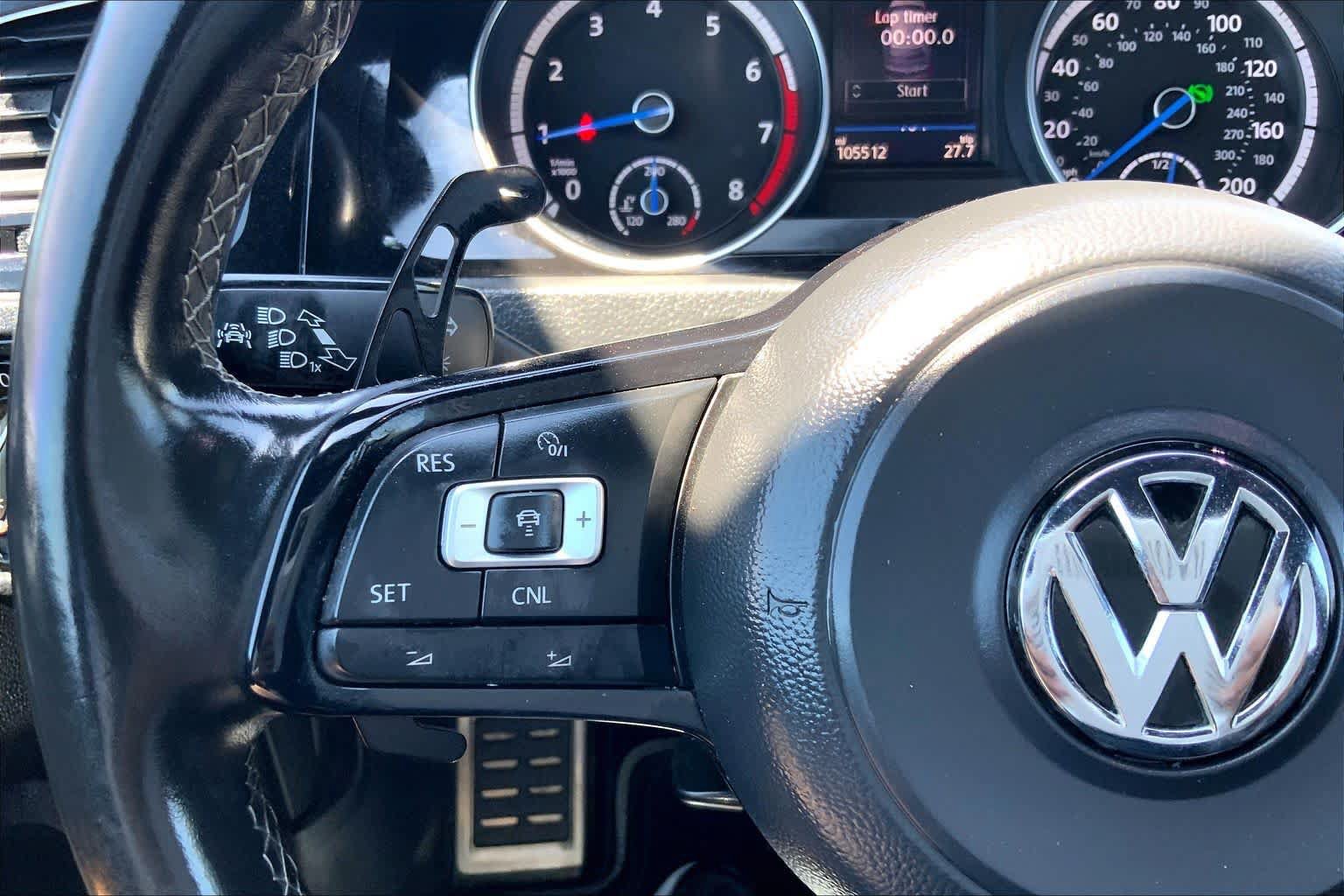 Used 2017 Volkswagen Golf R 4-Door AWD/4WD image 23