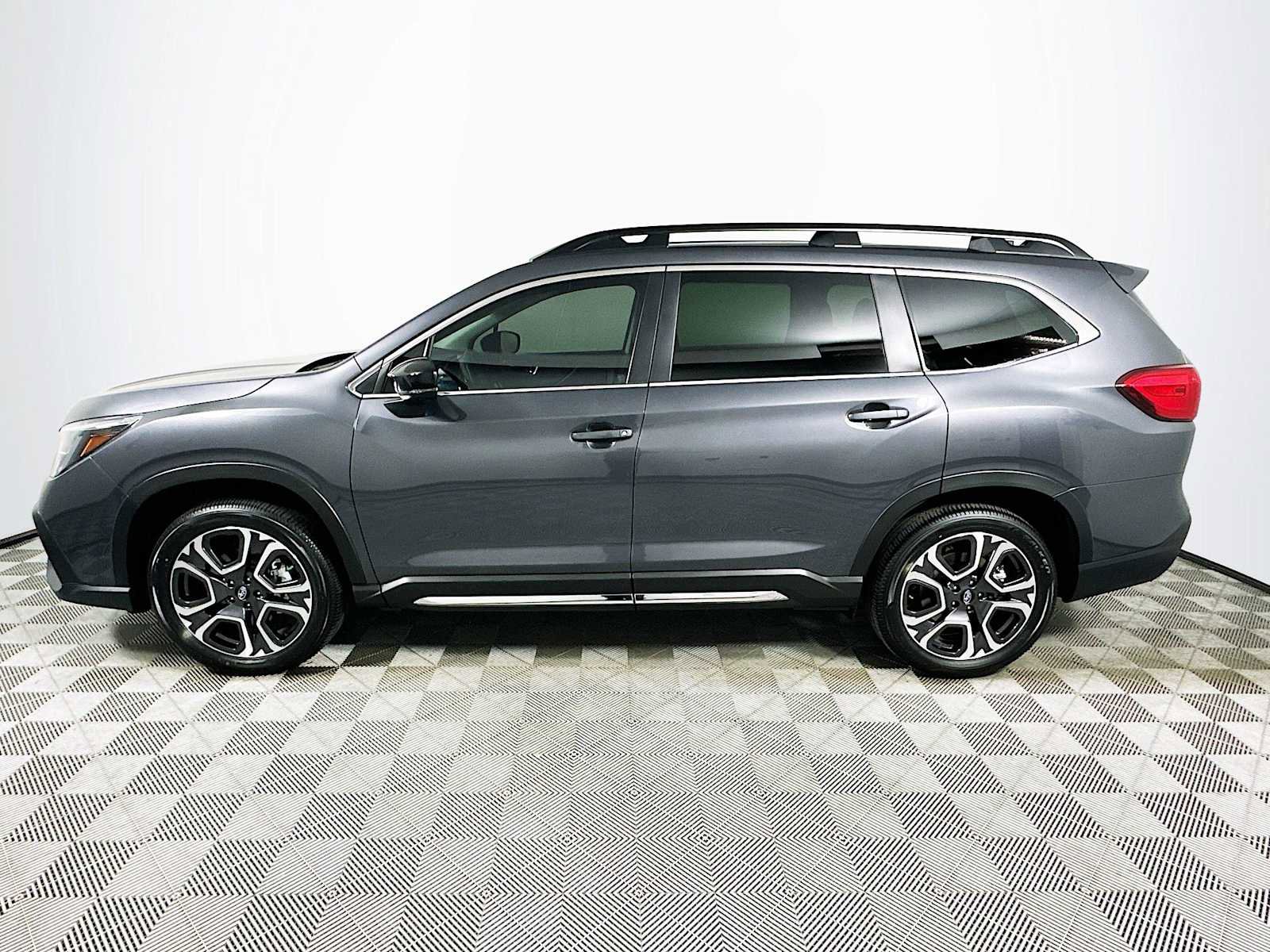 New 2026 Subaru Ascent Limited image 4