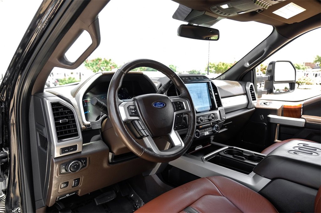 Used 2022 Ford F350 King Ranch image 2