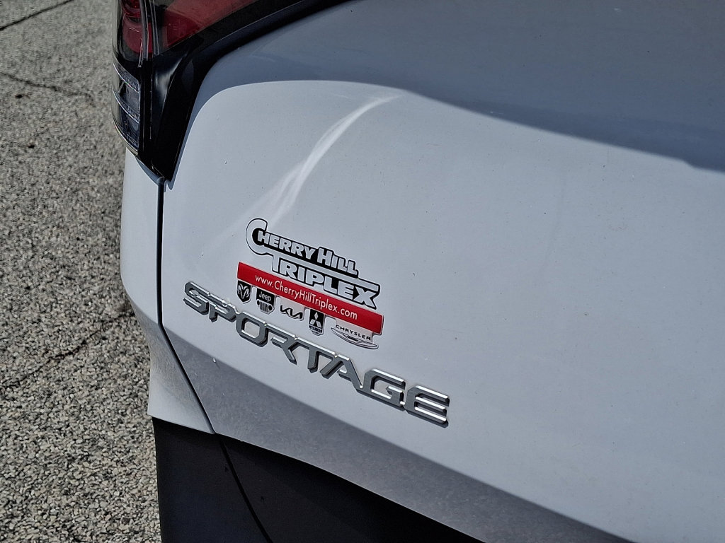 Used 2023 Kia Sportage EX FWD image 19